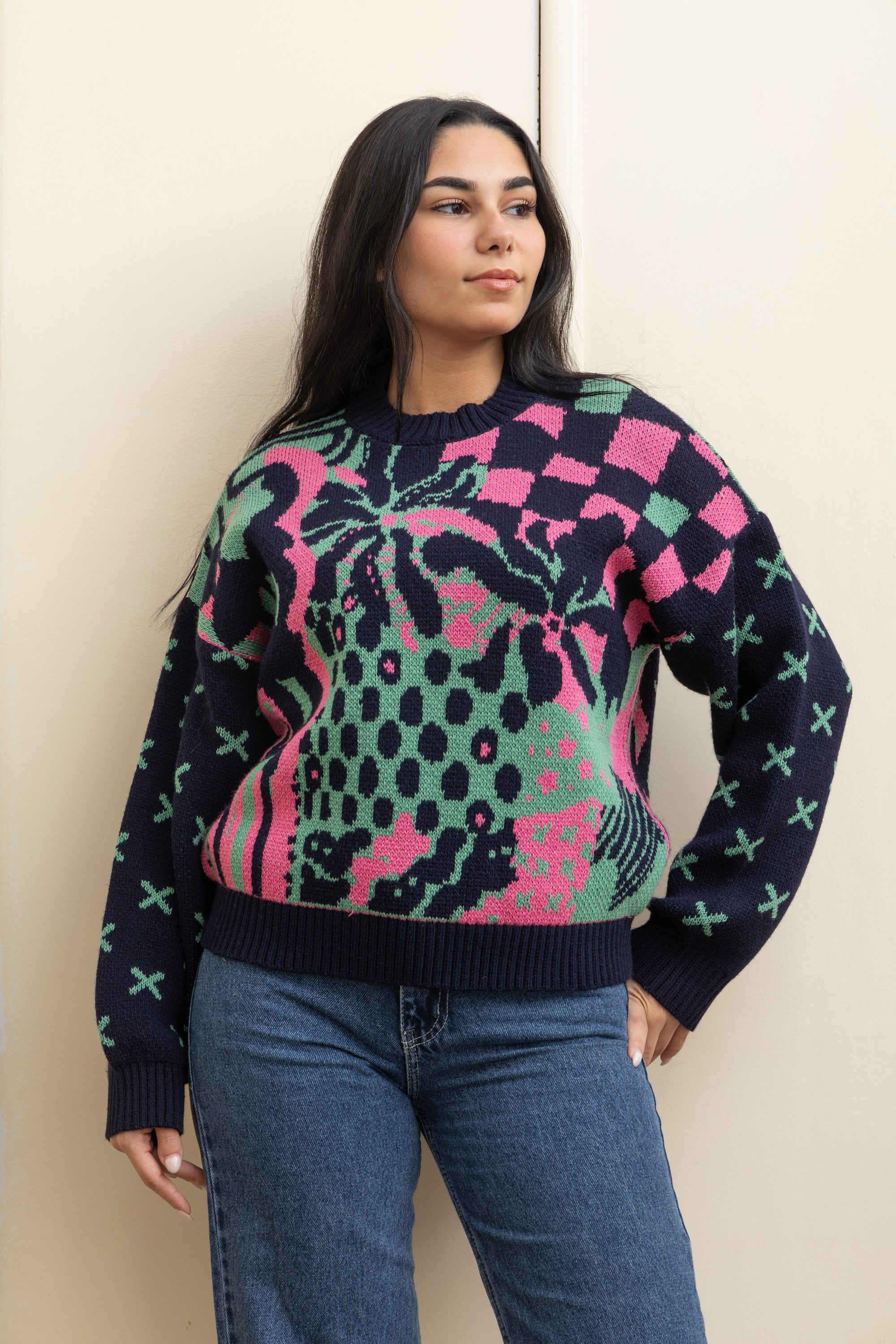 Image of Dark Blue Knit Pullover With a Twist