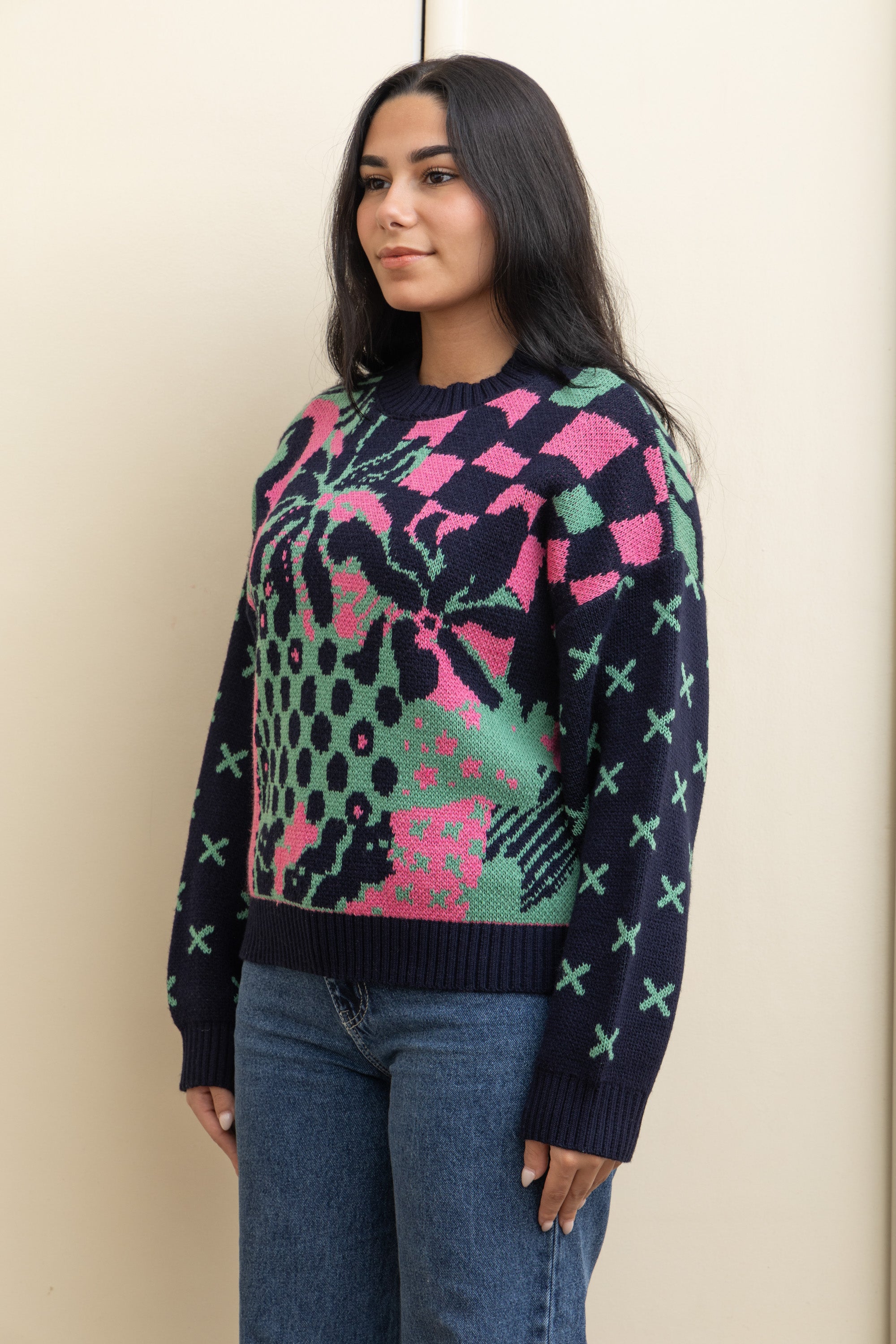 Dark Blue Knit Pullover With a Twist