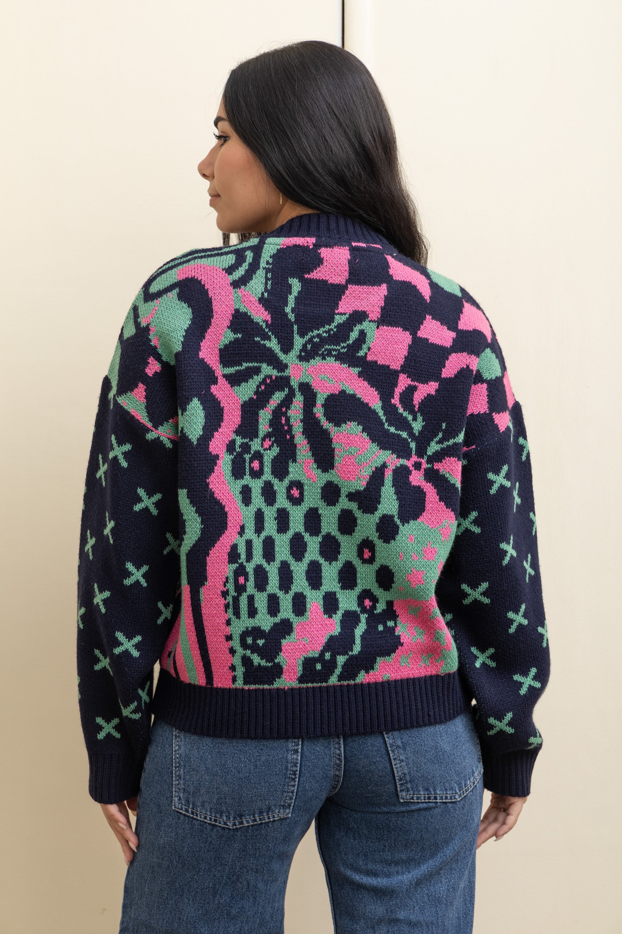 Image of Dark Blue Knit Pullover With a Twist