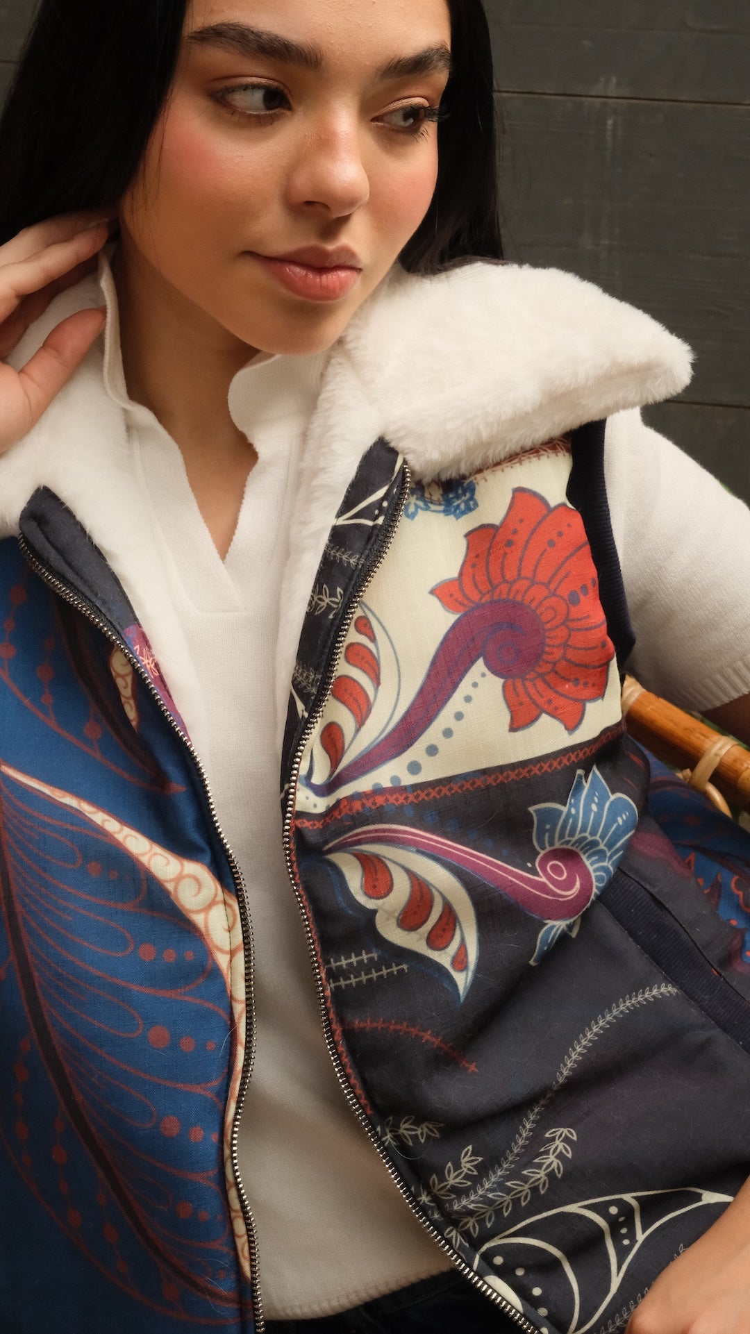 Image of Woven Tales Vest by Callista, women's reversible fur vest | فيست حريمي دبل فيس بالفرو (3)