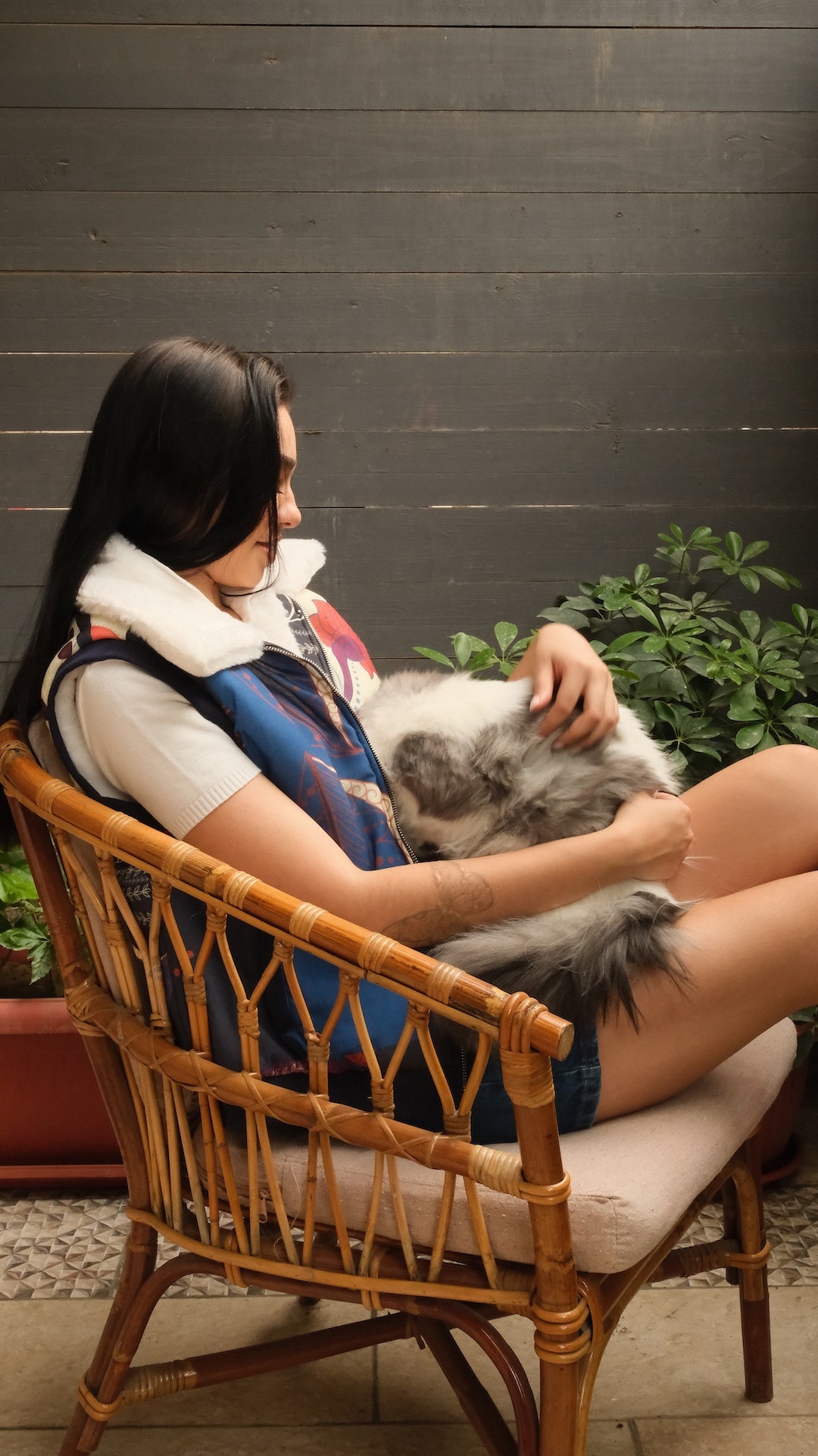 Image of Woven Tales Vest by Callista, women's reversible fur vest | فيست حريمي دبل فيس بالفرو (2)