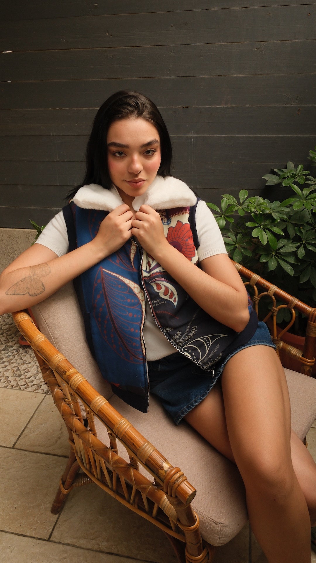 Image of Woven Tales Vest by Callista, women's reversible fur vest | فيست حريمي دبل فيس بالفرو (5)